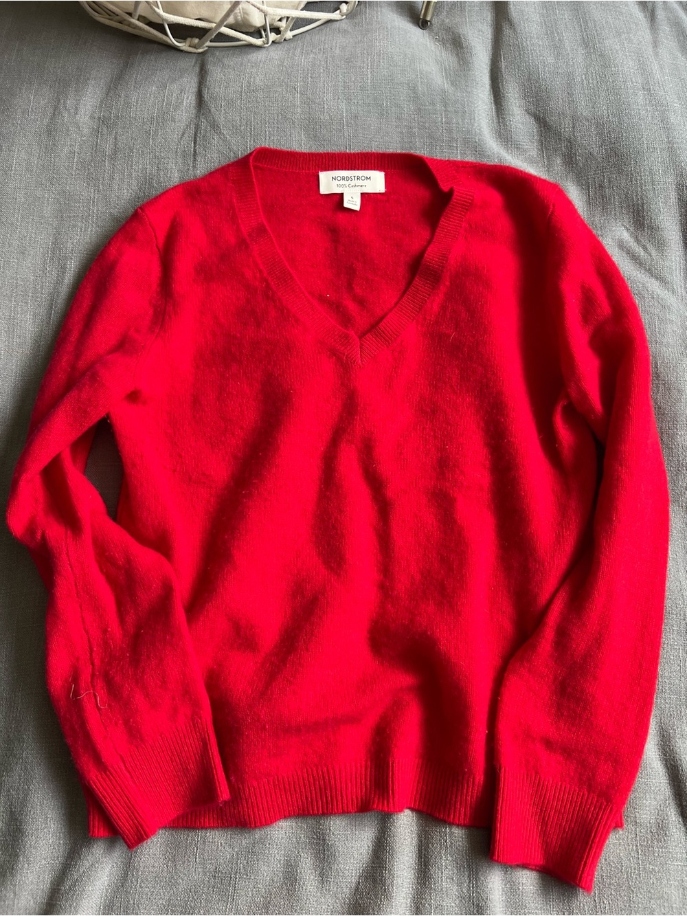 Nordstrom Red V-Neck Cashmere-Blend Women's Sweater